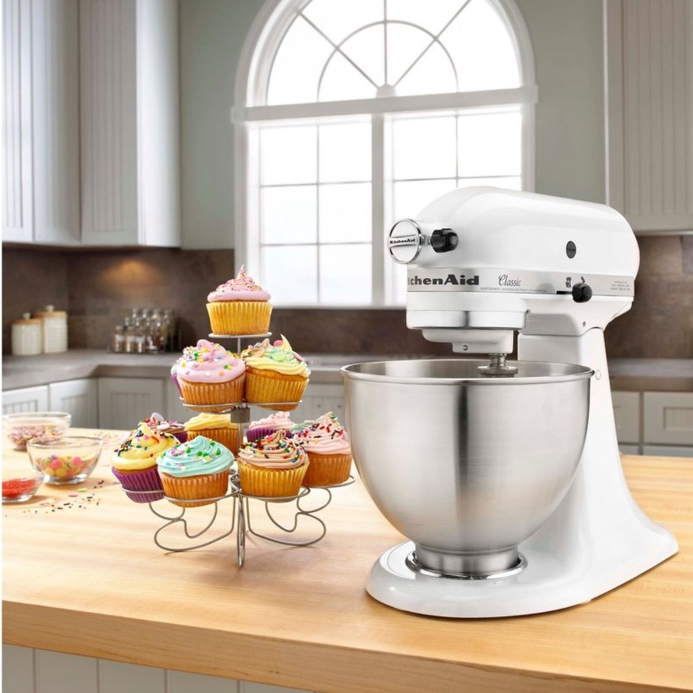 KitchenAid White and Silver Stand Mixer